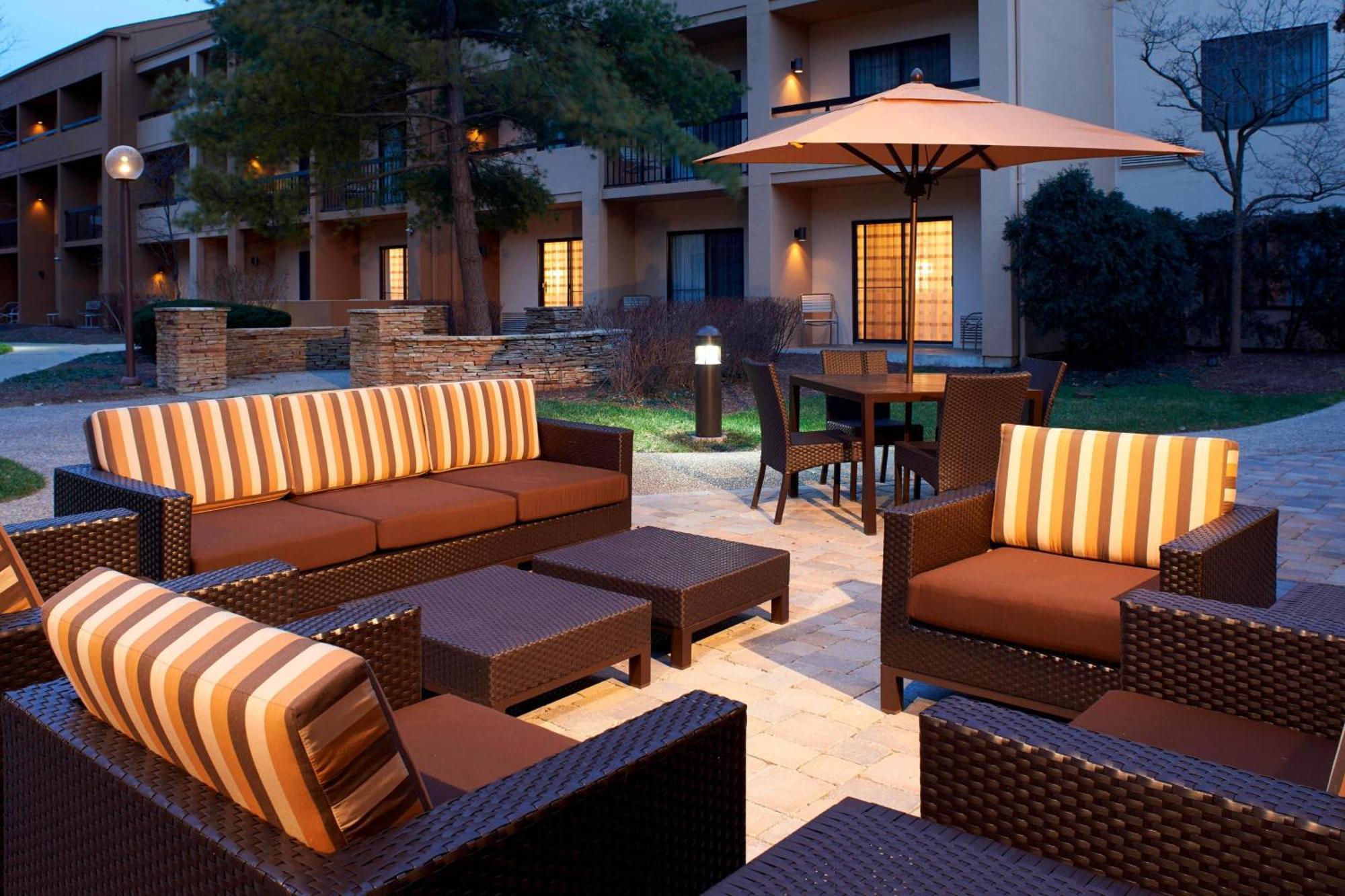 Courtyard Dayton South Mall Miamisburg Exterior photo