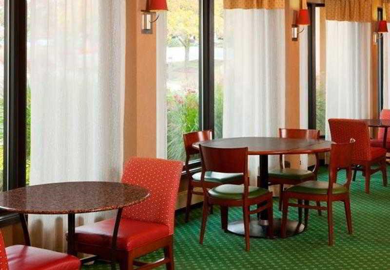 Courtyard Dayton South Mall Miamisburg Restaurant photo
