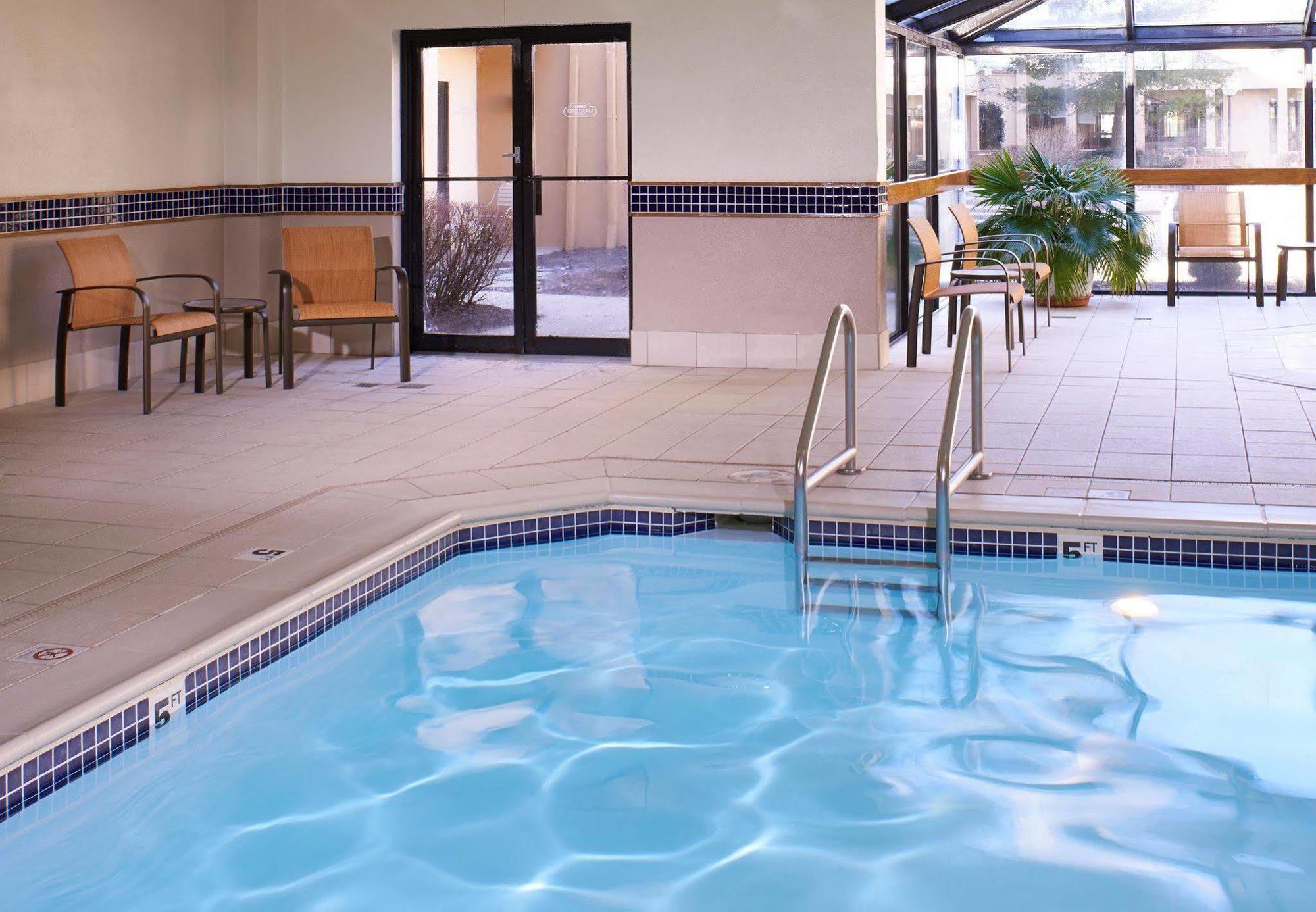 Courtyard Dayton South Mall Miamisburg Exterior photo